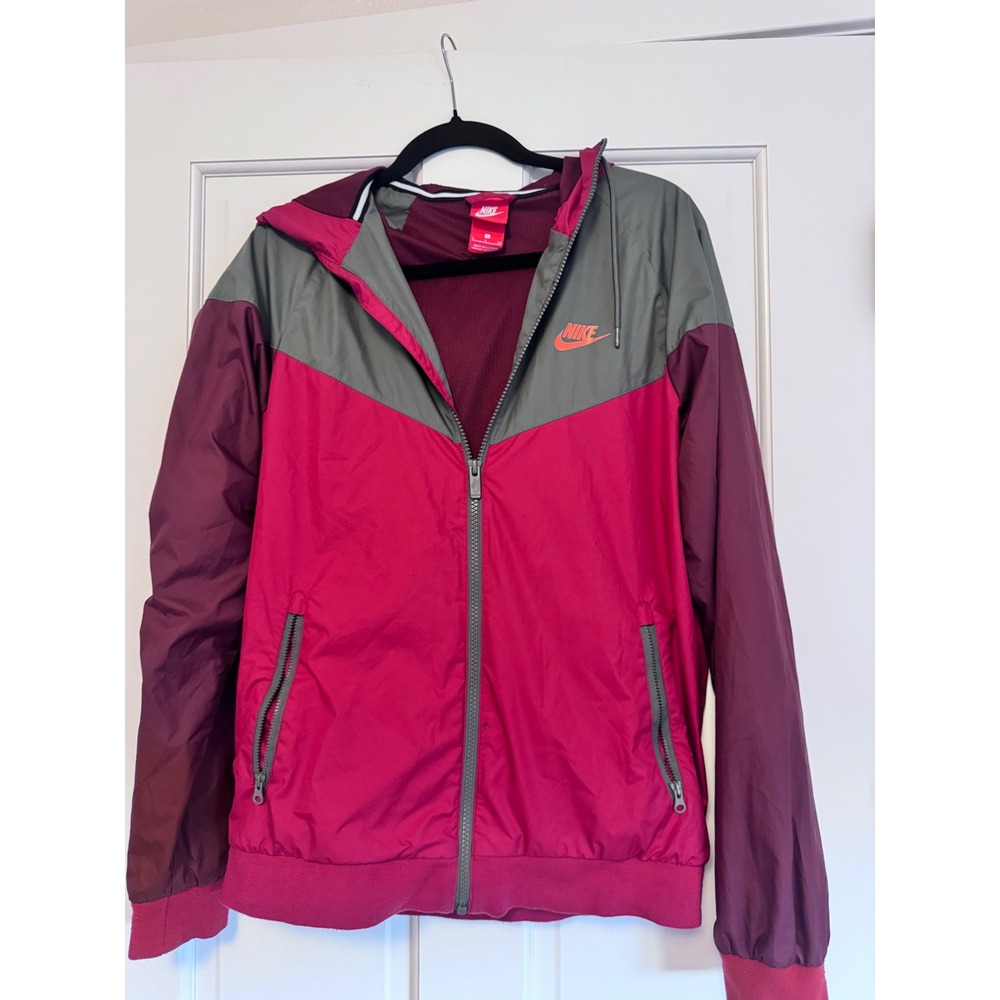 Nike Sportswear Windrunner Hooded Windbreaker S style 727324-608 Fall'17
